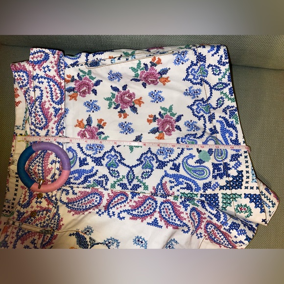 Farm Rio's Romantic Bandanas Shorts - Picture 9 of 9